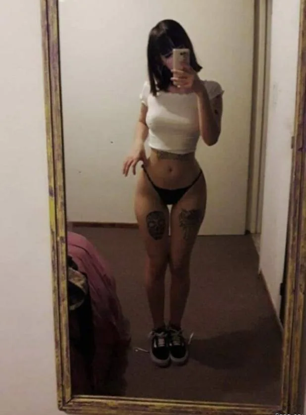 JuliaXox